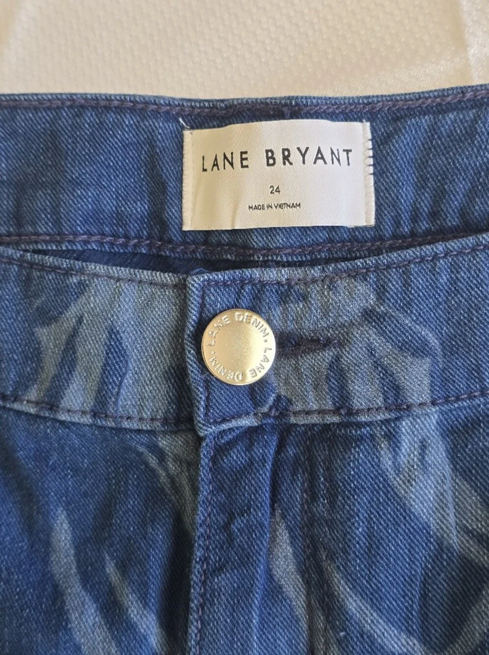 NWT Lane Bryant Blue Floral Print Denim Shorts Sz 24 - Picture 3 of 5